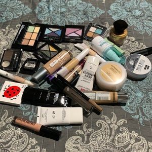 Make up bundle